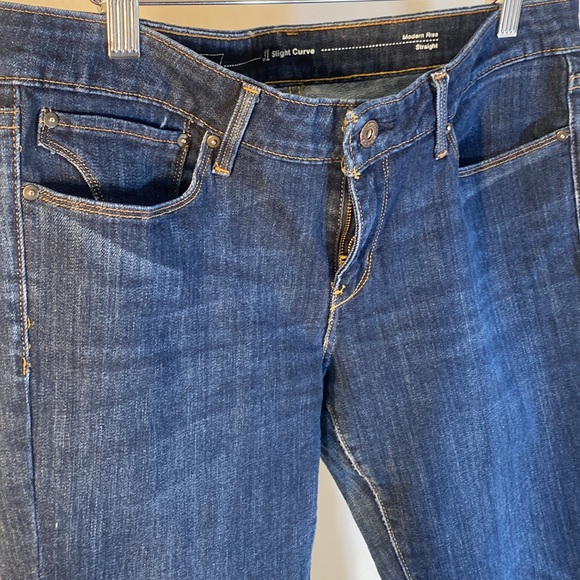Levi's Jeans |Mid Rise Straight Jeans Slight Curve Women's Blue Denim size 31x32 - Picture 8 of 10